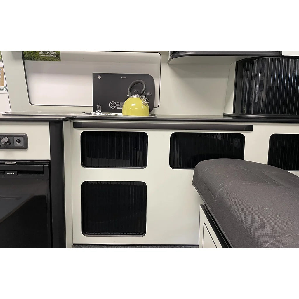 ReVace 900mm Black Table Rail (CC-RV-TR-BK)